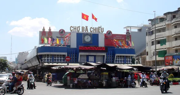 Chợ đêm Bà Chiểu - Chợ đêm lâu đời nổi tiếng giá rẻ Sài Gòn