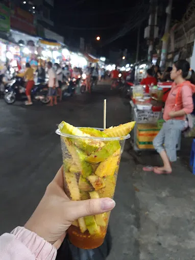Ăn vặt ngon tại chợ đêm Bắc Ninh