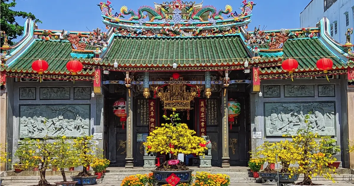 Những ngôi chùa đẹp và linh thiêng tại Quận 5, Tp Hồ Chí Minh