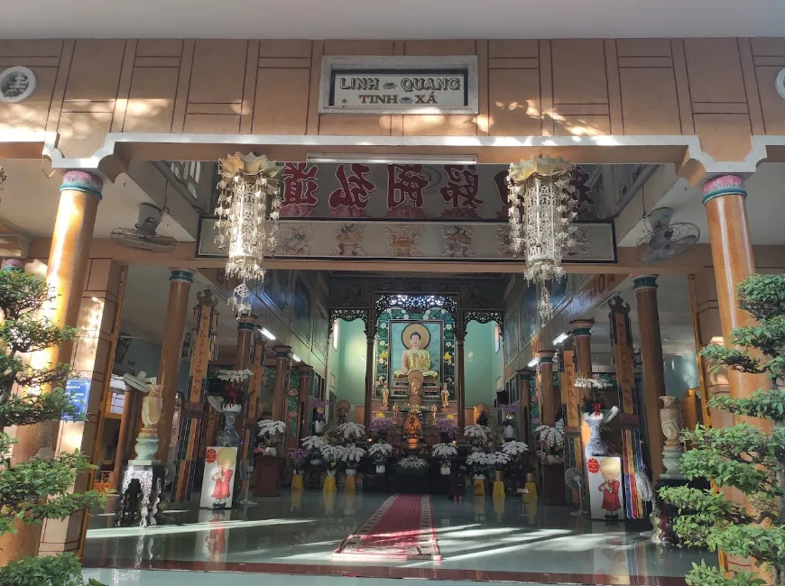 Tịnh Xá Linh Quang quận 4