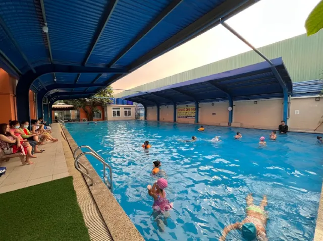 Hồ bơi Xanh Quận 12
