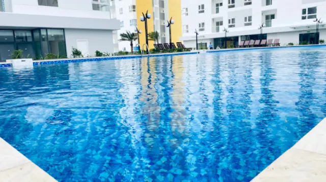 Hồ bơi Diamond Riverside Quận 8