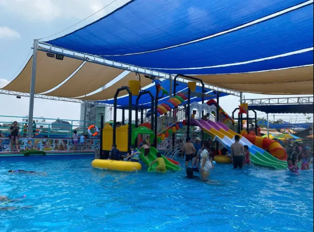 Hồ bơi Ánh Dương Hóc Môn