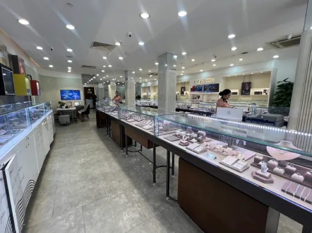 Tiệm vàng PNJ