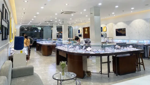 Tiệm vàng PNJ quận 4