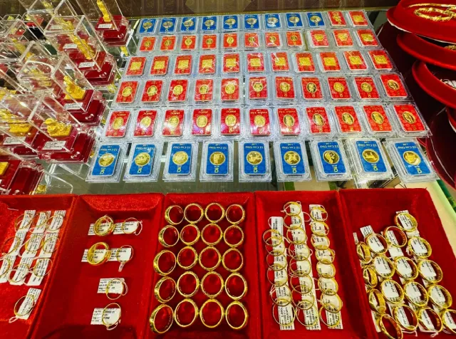 Tiệm vàng SCJ quận 4