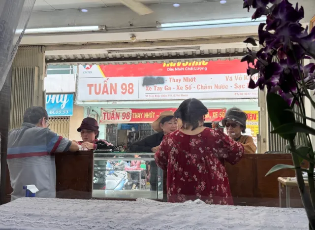 Tiệm vàng 81TKC Phú Nhuận