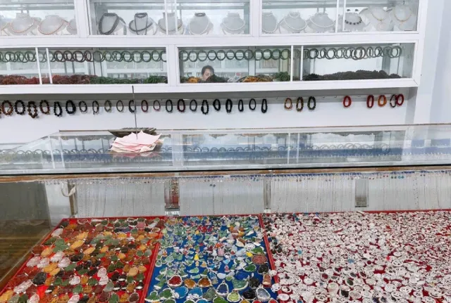 Tiệm bạc Hoàng Yến Quận 12
