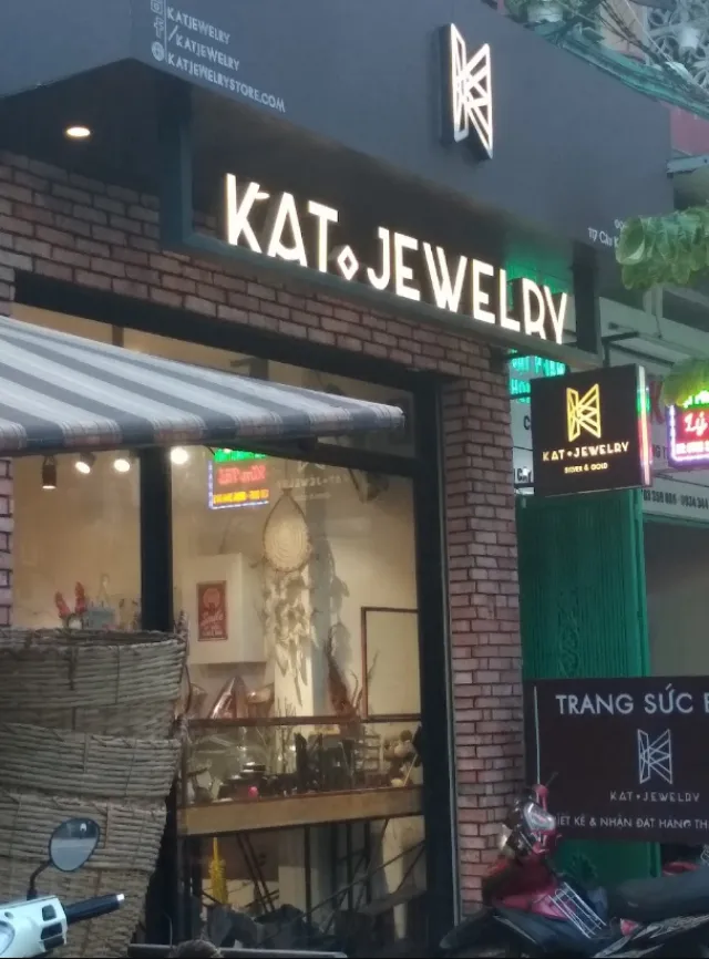 Tiệm bạc KaT Jewelry Tân Phú