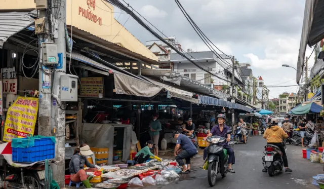 Ẩm thực và giải trí tại Phường Bảy Hiền