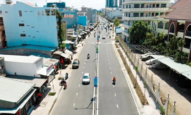 Giao thông và dịch vụ xe cộ tại Phường Bình Đông