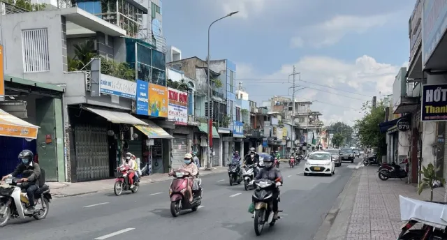 Giao thông và dịch vụ xe cộ tại Phường Đức Nhuận