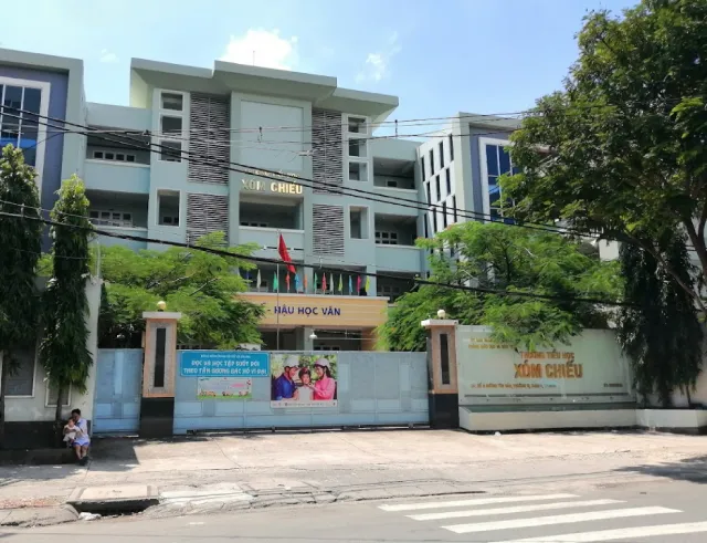 Trường học tại phường Xóm Chiếu, TP. HCM