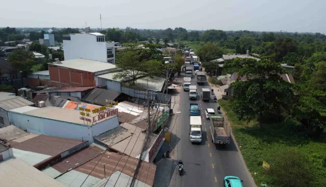 Giao thông và dịch vụ xe cộ tại Xã Bình Mỹ