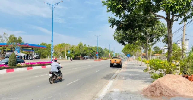 Giao thông và dịch vụ xe cộ tại Xã Đất Đỏ