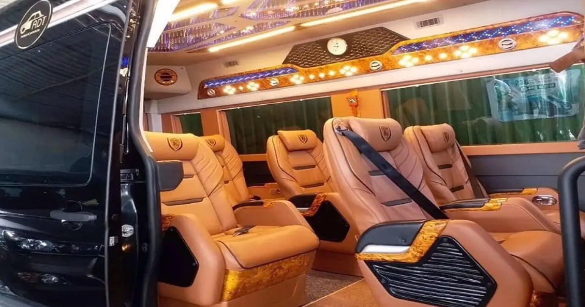 Không gian bên trong của xe Laha Limousine